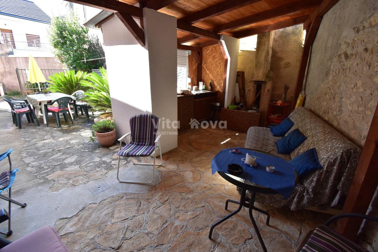 Apartment u Zadar, 70m², 2 sobe