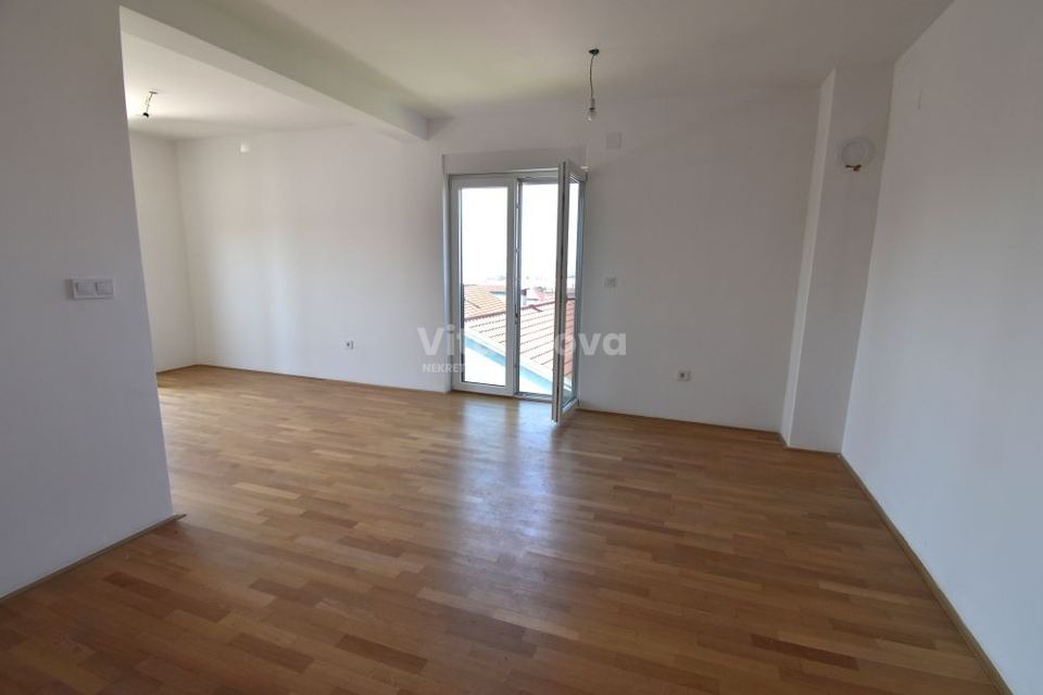 Poslovni Prostor u Zadru, 65m², slika 2