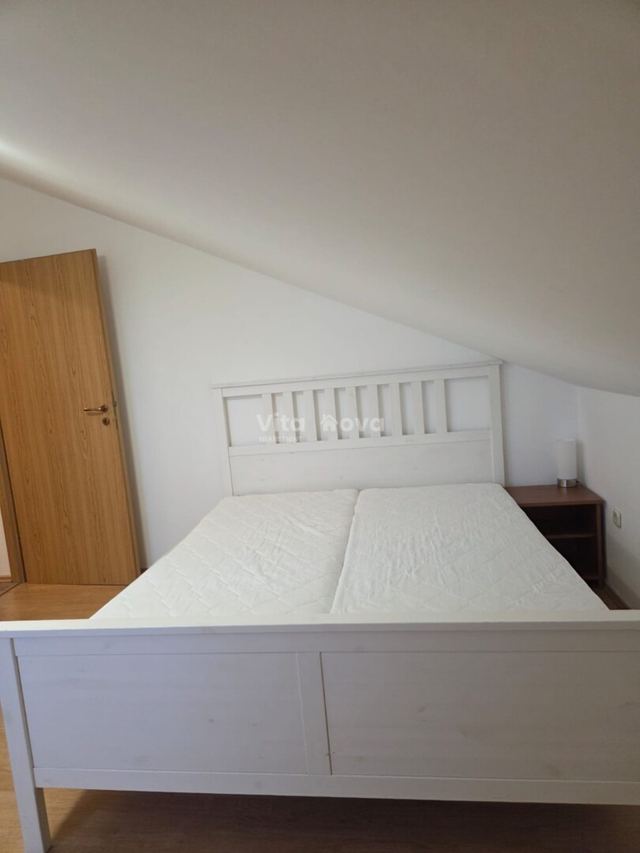Stan u Privlaci, 78m², 2 sobe, slika 3