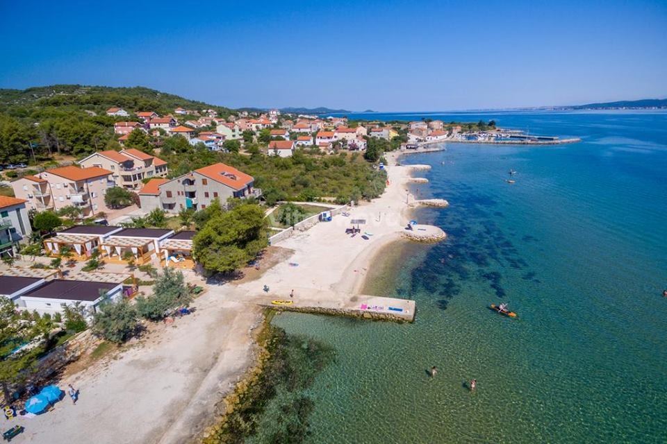 Zemljište u Pašmanu, 1058m²