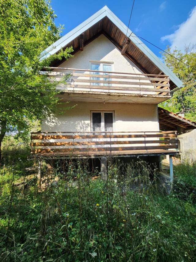 Kuća u Plaškiu, 180m², 2 sobe, slika 4