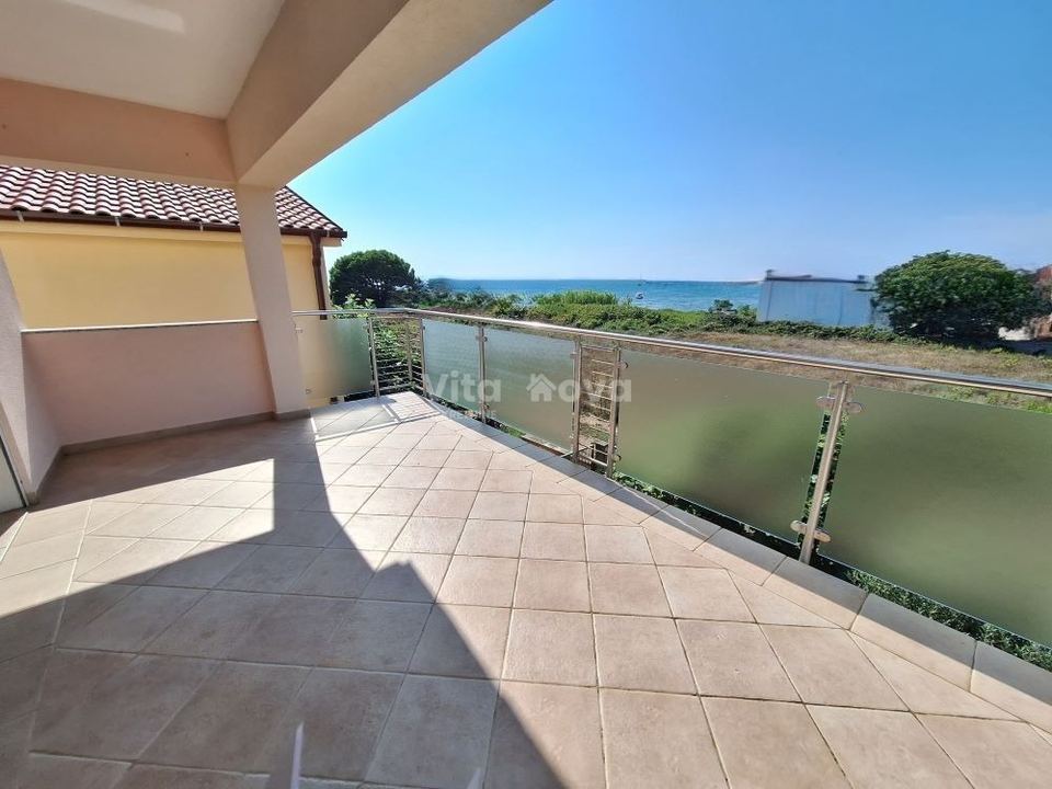 Kuća u Privlaci, 200m², 7 soba