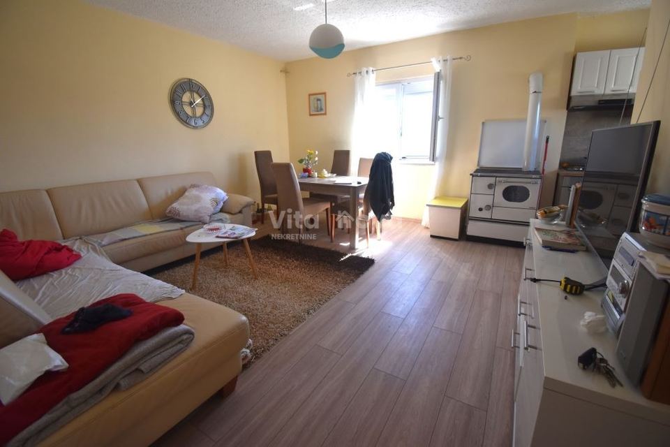 Kuća u Polači, 150m², 3 sobe