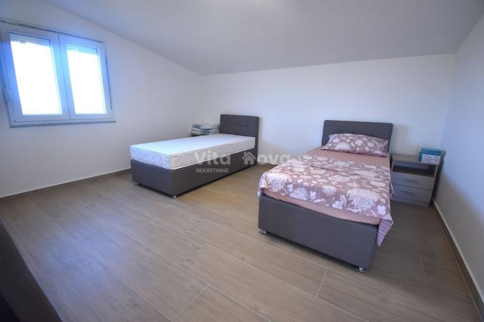 Kuća u Polači, 150m², 3 sobe, slika 4