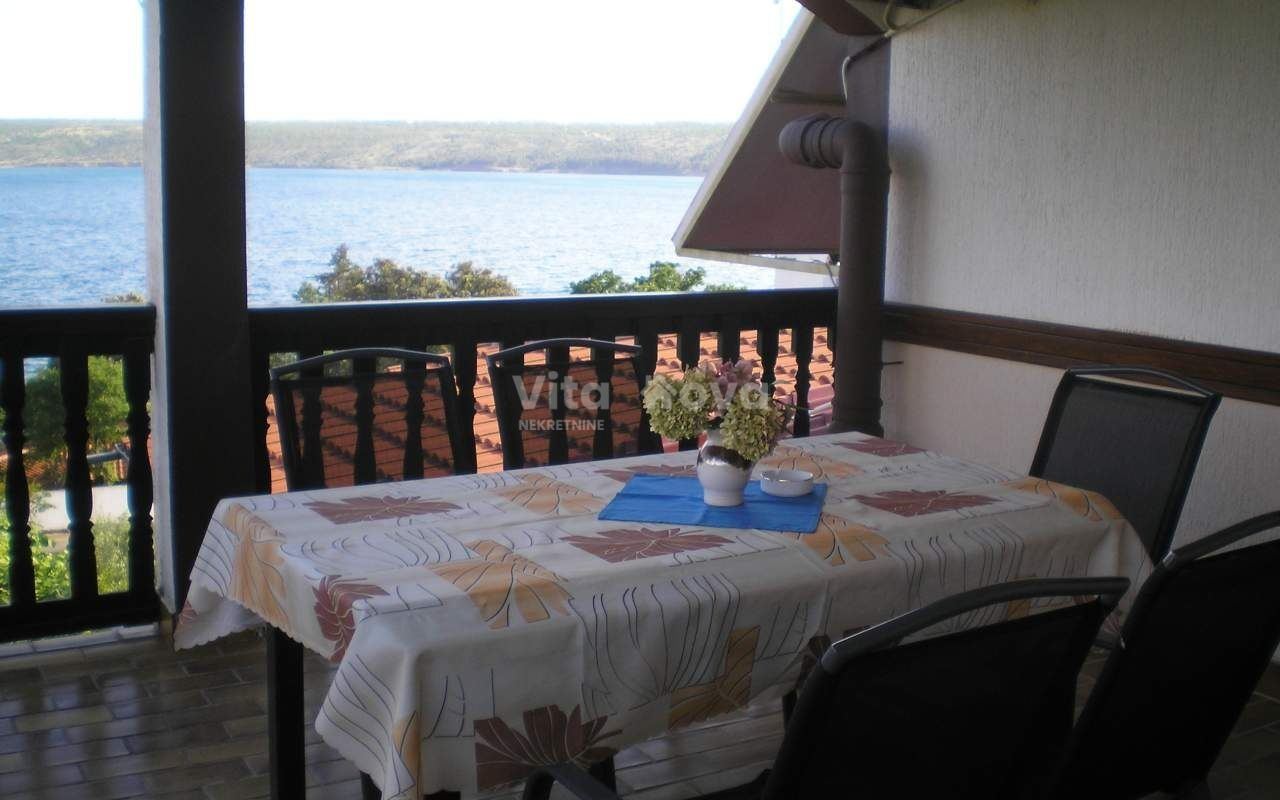 Kuća u Posedarju, 650m², 8 soba